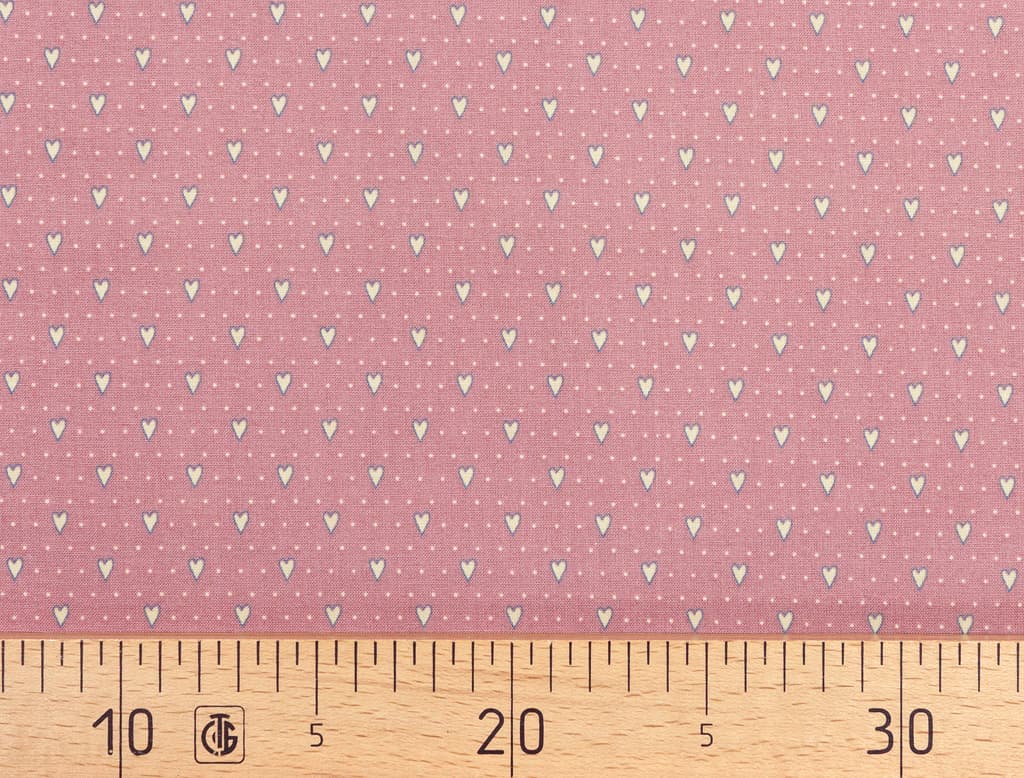 Ткань Gütermann Country Chic Cottage (сердечки на темно-розовом)