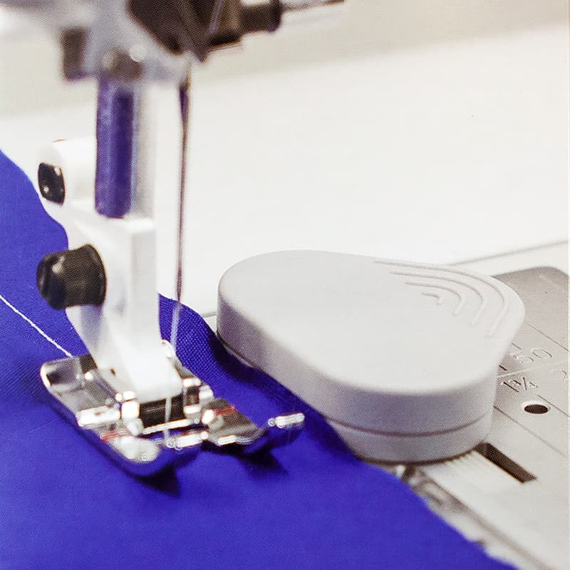 Магнитная направляющая для игольной пластины