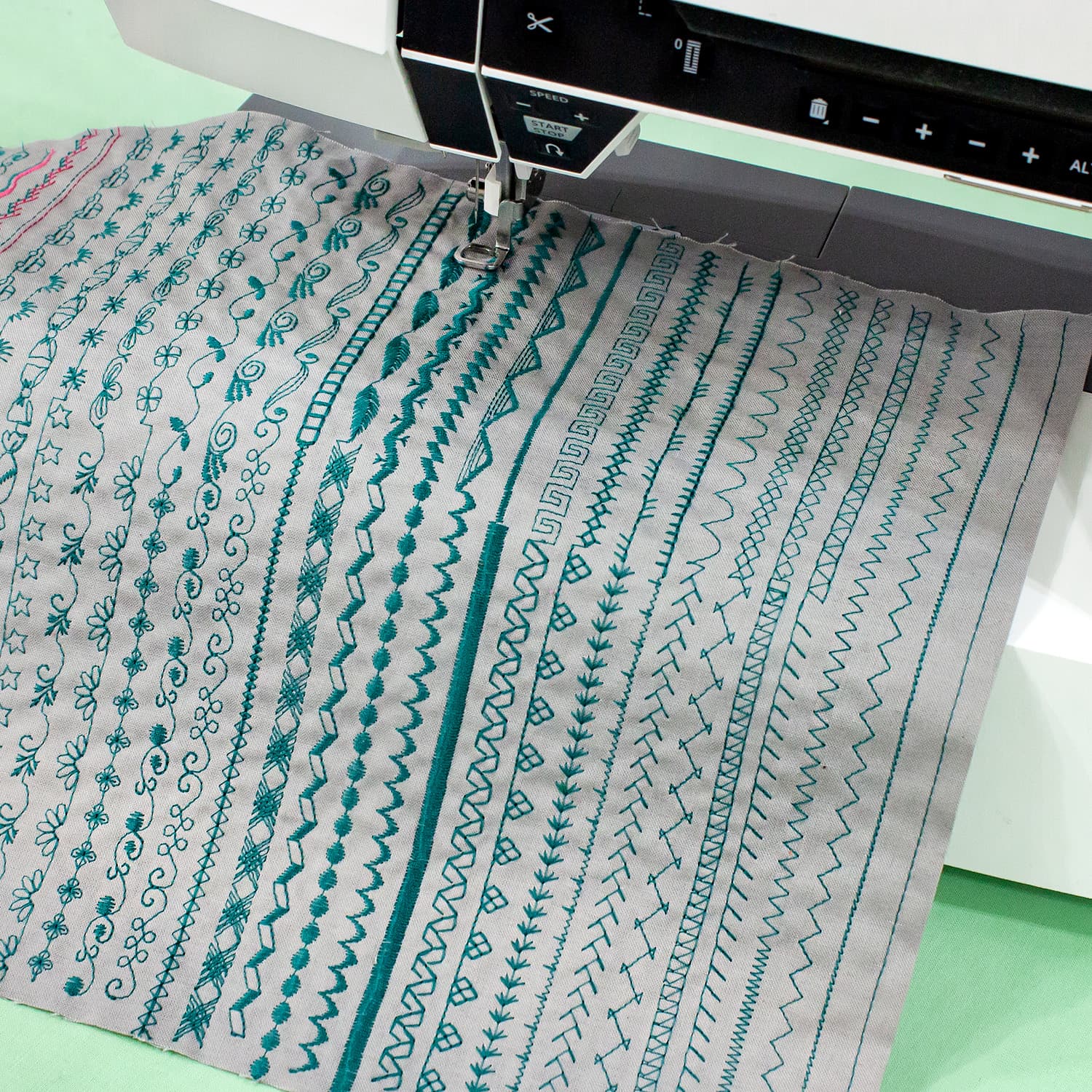 Швейно-вышивальная машина Husqvarna Designer Jade 35 - №12