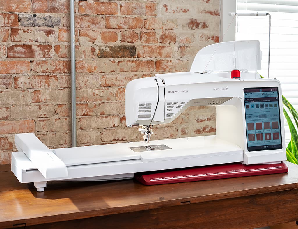 Швейно-вышивальная машина Husqvarna Designer Ruby 90 - №1