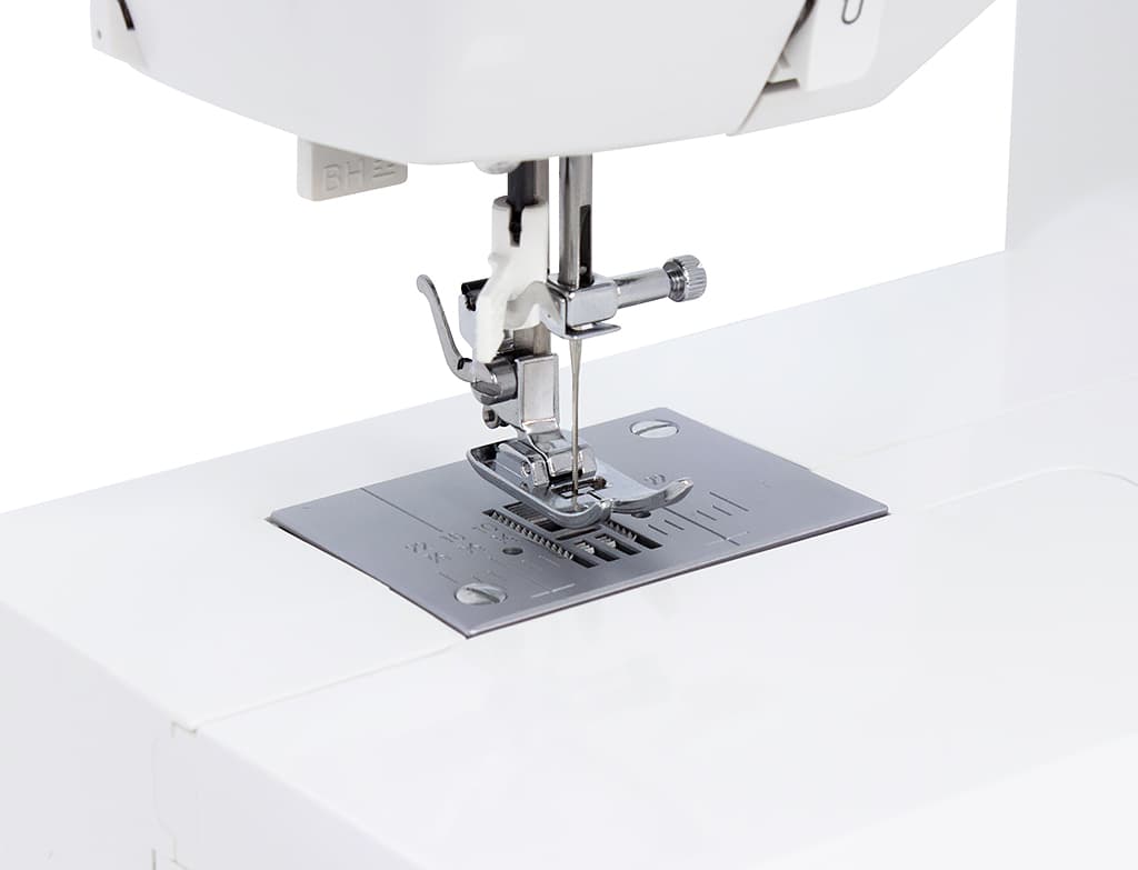 Швейная машина с микропроцессорным управлением Singer Brilliance 6180 - №4