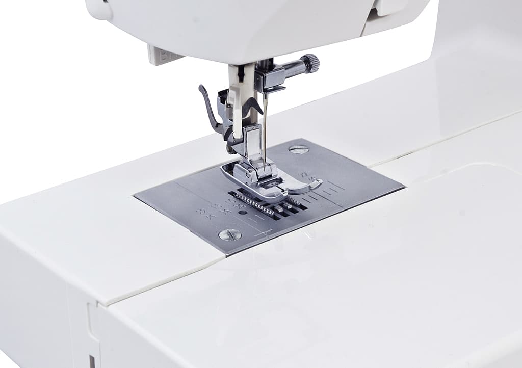 Швейная машина с микропроцессорным управлением Singer Starlet 6680 - №4
