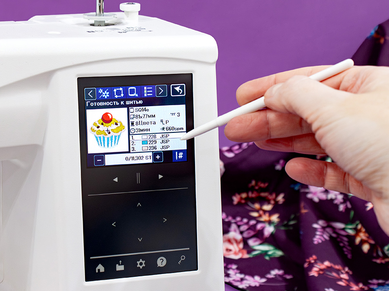 Цветной сенсорный дисплей