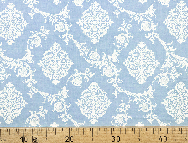 Ткань Gütermann French Cottage (белый ажурный ромбовидный узор на голубом) 