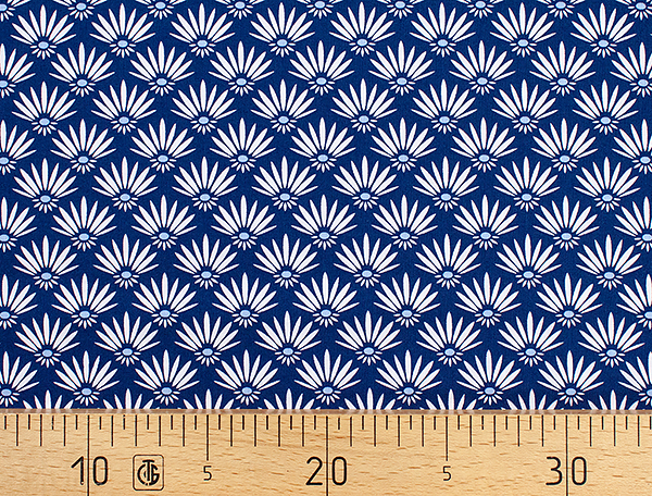 Ткань Gütermann Blooms (белый цветочный орнамент на синем) 