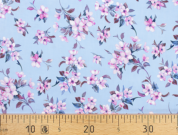 Ткань Gütermann Blooms (веточки с мелкими цветами на голубом) 