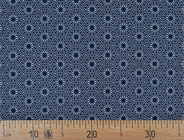 Ткань Gütermann Natural Beauty (геометрический узор на темно-синем) 
